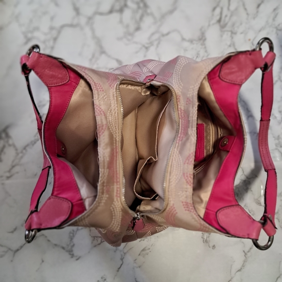 Coach handbag ๐ pink and beige - Picture 3 of 14